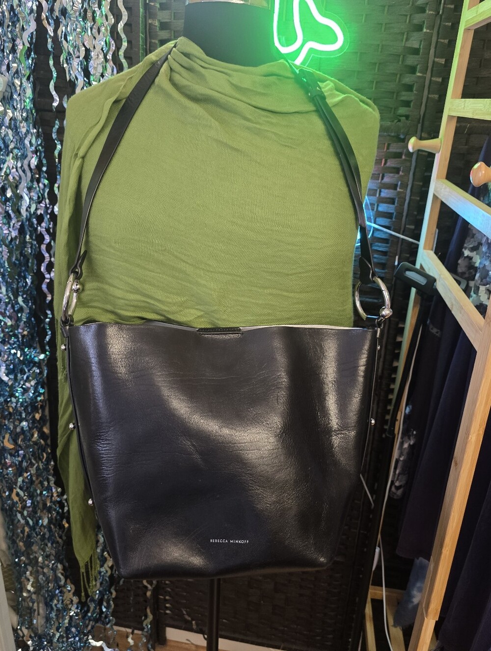 #0642 🧜♀REBECCA MINKOFF Blk/Silver Crossbody Adjustable to Satchel 10.5x10.5x6